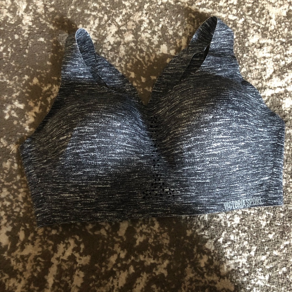 Victoria’s Secret Angel Max SPORT with cut out